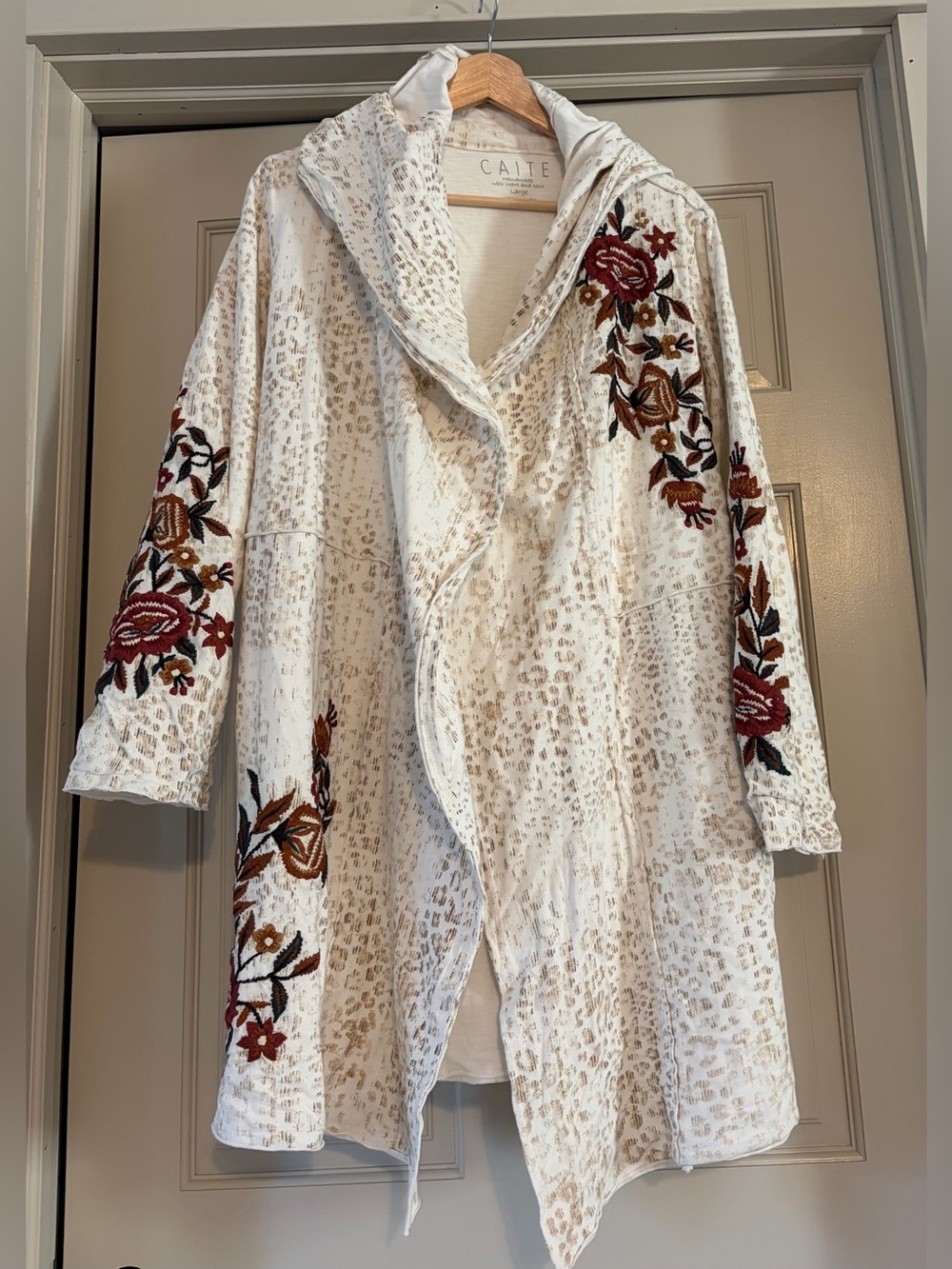 Caite Embroidered Kimono Size Large